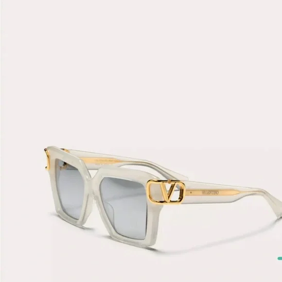 【Valentino】アセテート vlogo スクエアフレーム Valentino - Squared Acetate Frame with Vlogo Signature